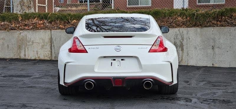 Used 2016 Nissan 370Z NISMO image 4