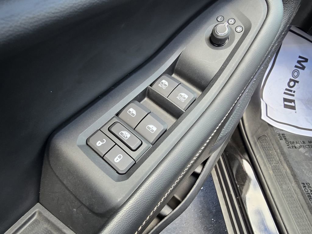 Used 2025 Jeep Grand Cherokee L Laredo w/ MOPAR Finishing Package image 14