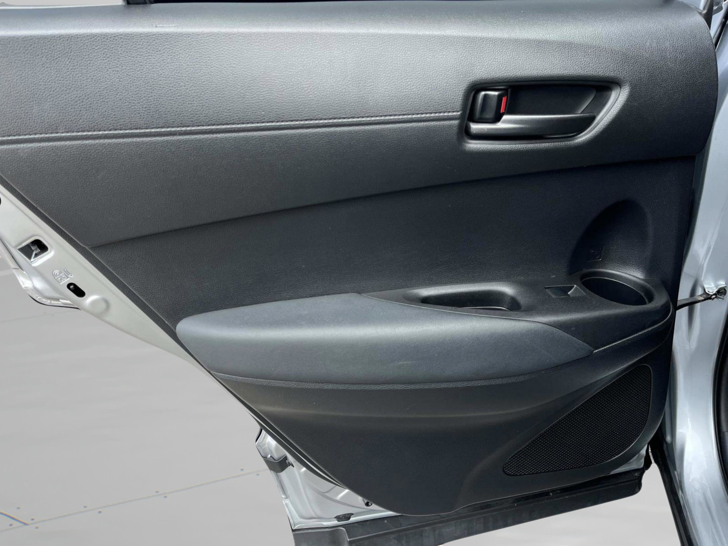 Used 2023 Toyota Corolla Cross LE image 17