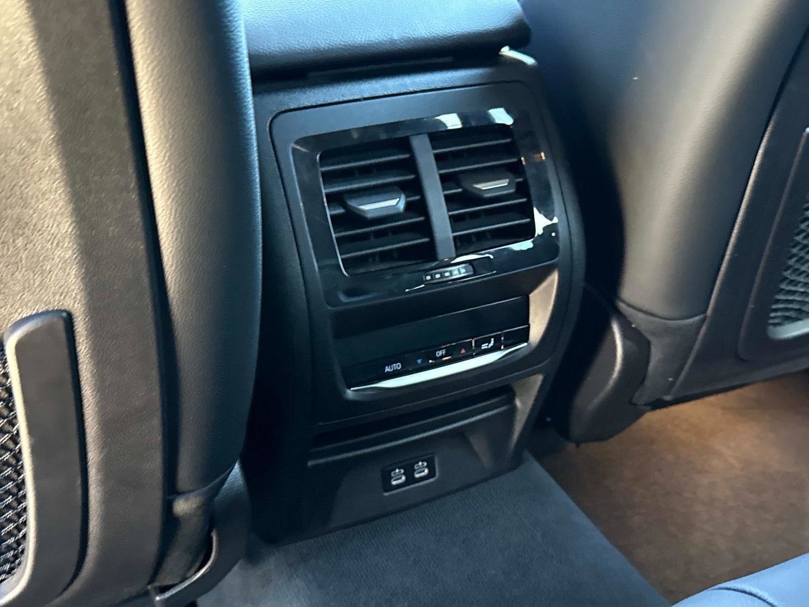 Used 2023 BMW X3 sDrive30i w/ Premium Package image 16
