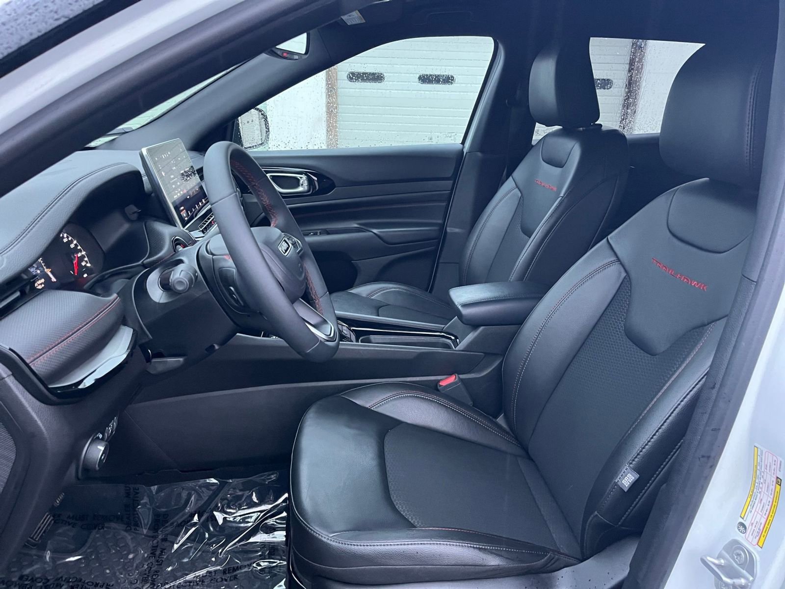 Used 2025 Jeep Compass Trailhawk image 35