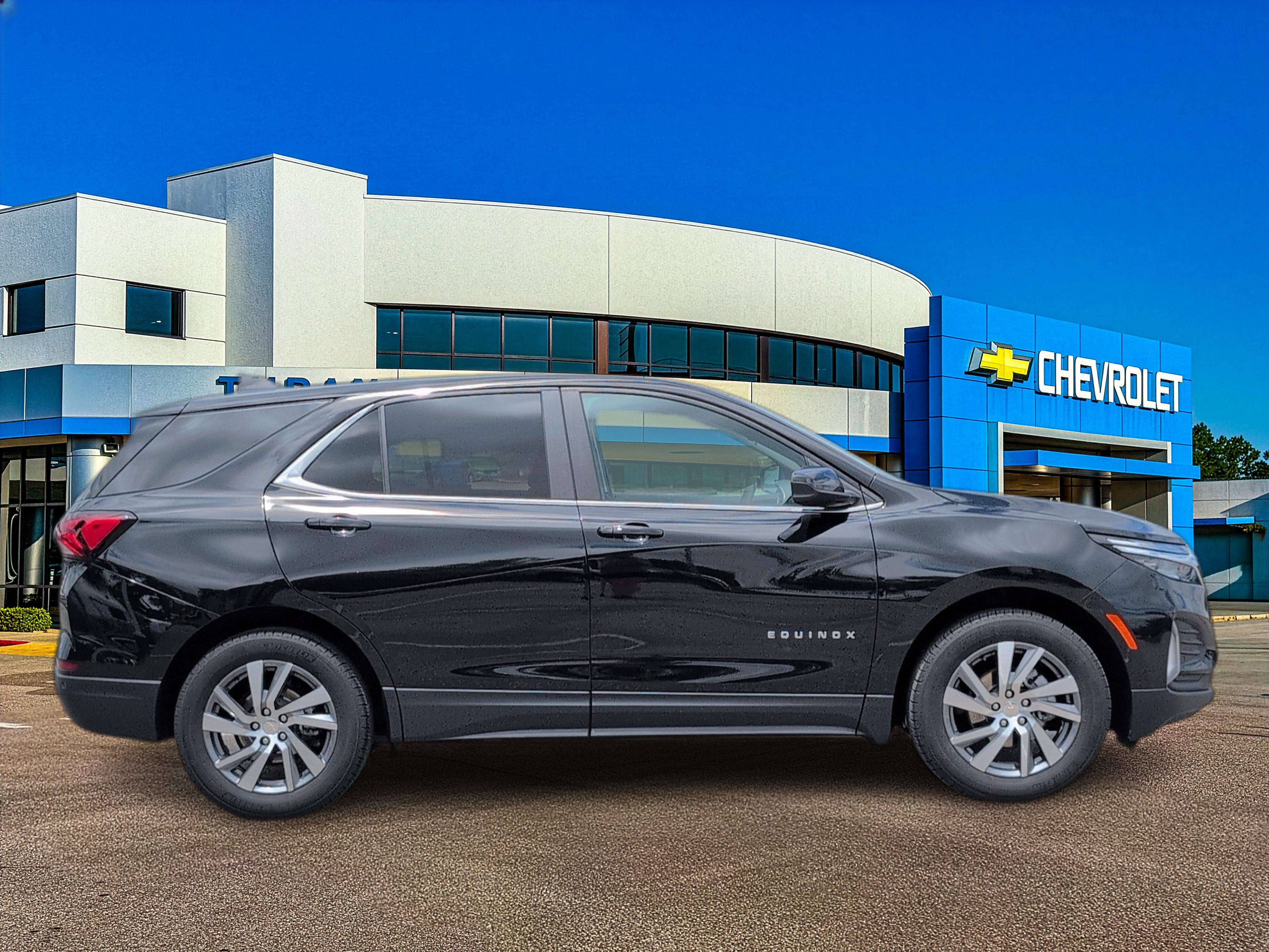Used 2024 Chevrolet Equinox LT w/ LPO, Floor Liner Package FWD image 7