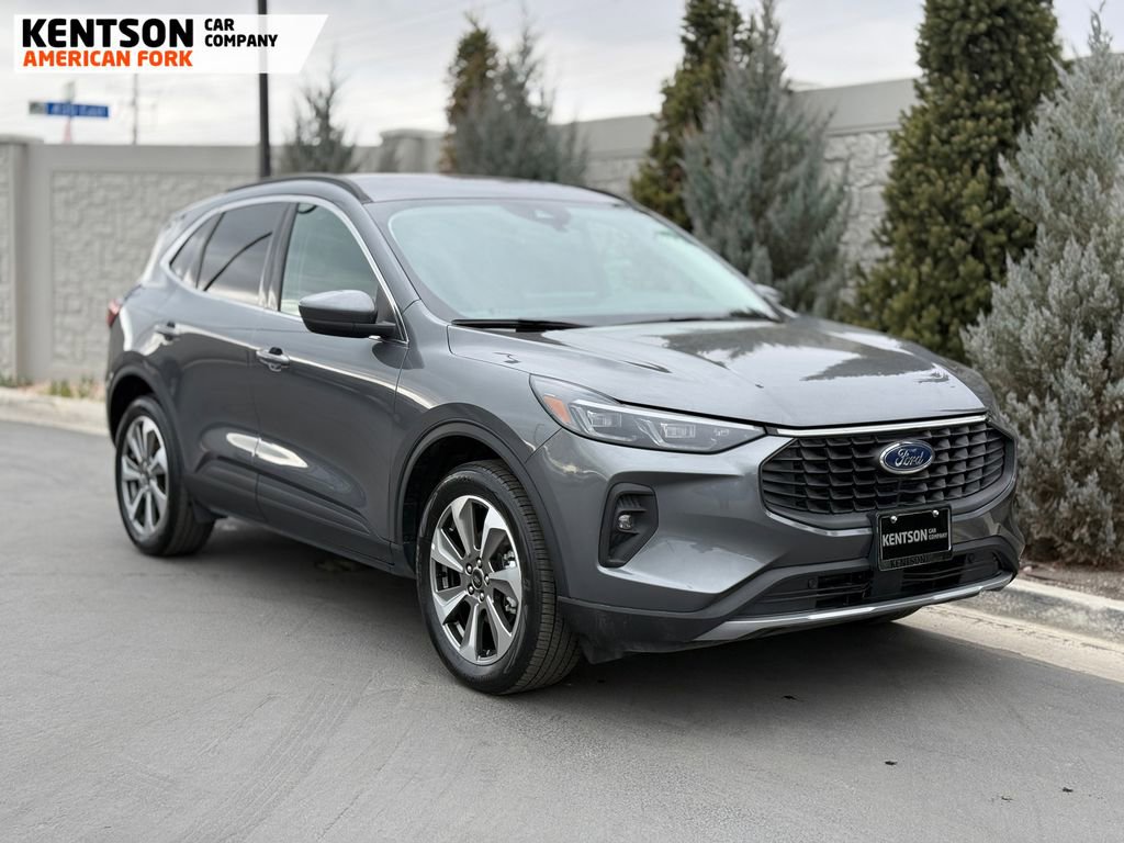 Used 2025 Ford Escape Platinum image 13