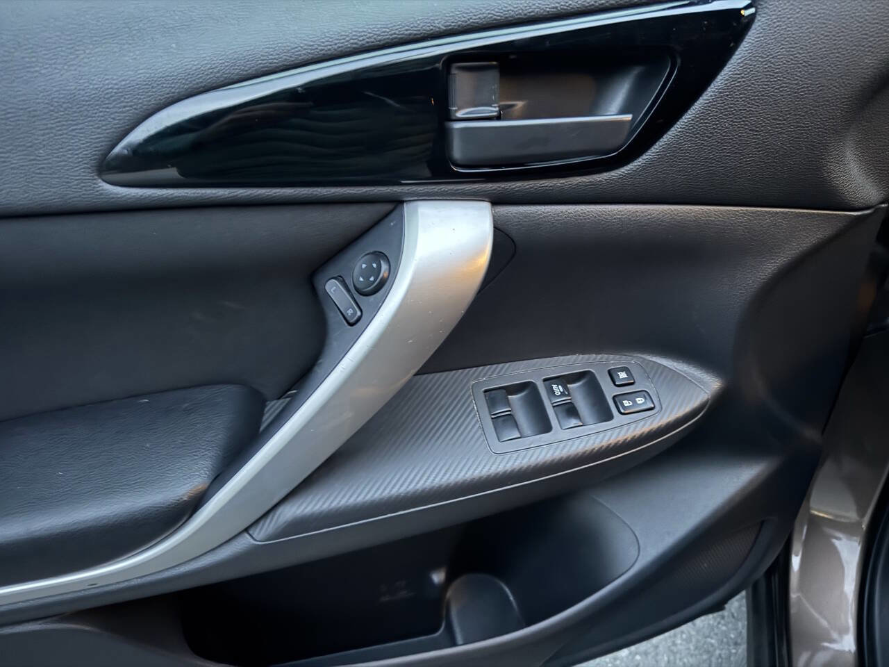 Used 2019 Mitsubishi Eclipse Cross ES image 12