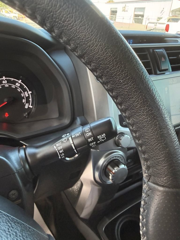 Used 2022 Toyota 4Runner SR5 Premium w/ Moonroof Package AWD/4WD image 30