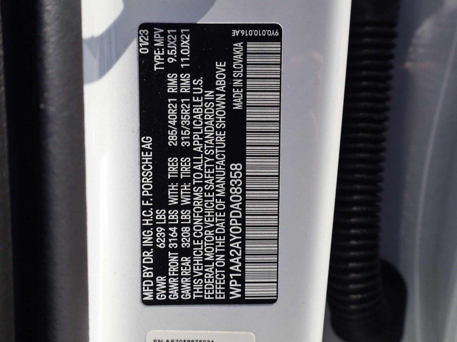 Certified 2023 Porsche Cayenne image 29