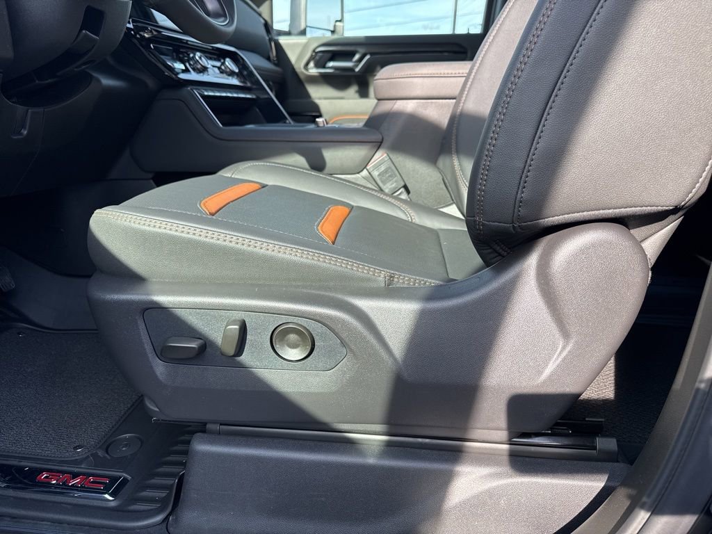 New 2026 GMC Sierra 2500 AT4 w/ AT4 Premium Plus Package image 19