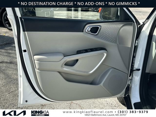 Used 2023 Kia Soul LX image 19