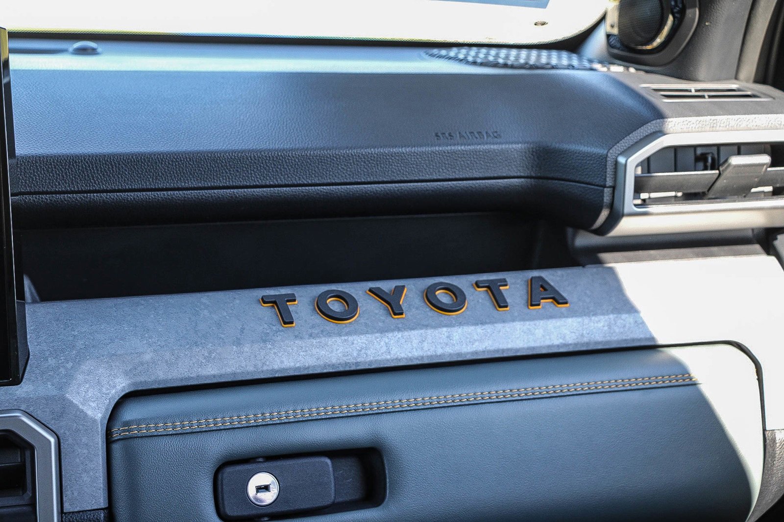 Used 2025 Toyota 4Runner Trailhunter image 15