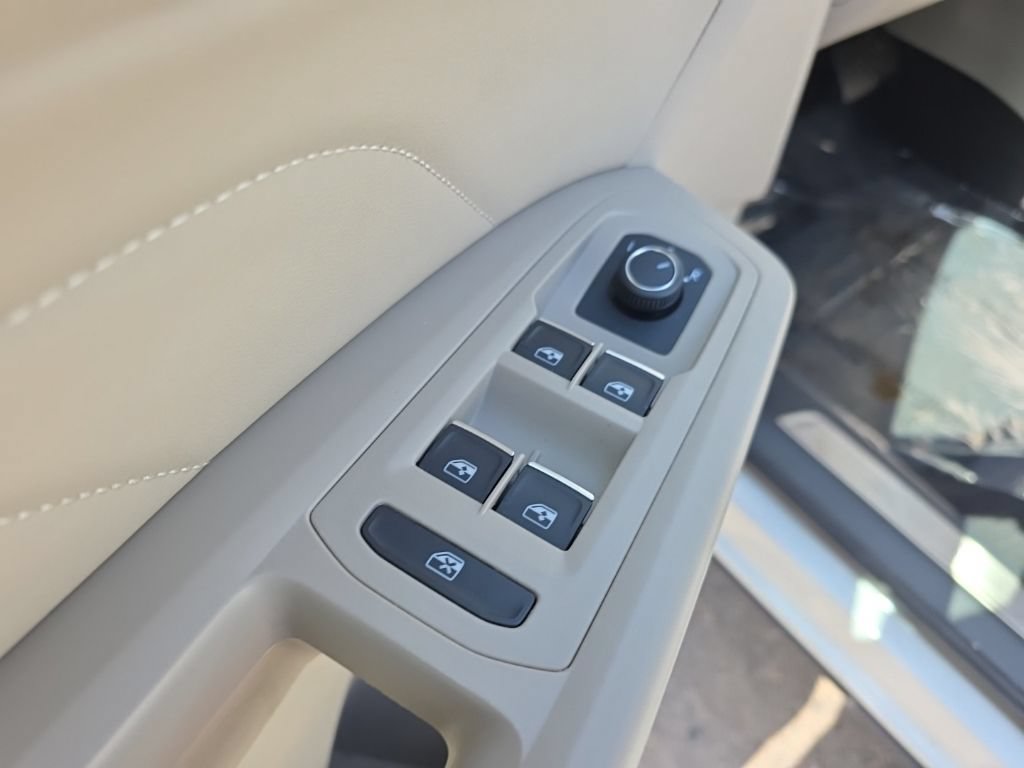 Used 2023 Volkswagen Atlas SE w/ Panoramic Sunroof Package AWD/4WD image 11