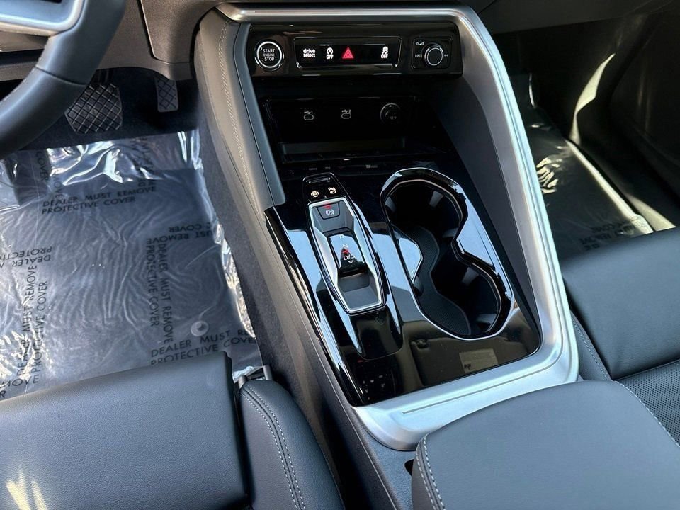 Certified 2025 Audi Q5 Premium w/ Premium Plus AWD/4WD image 18