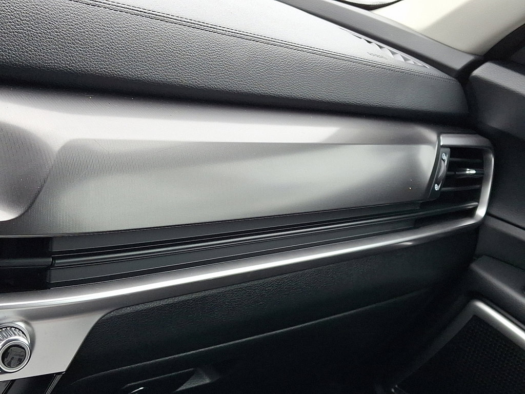 Used 2024 Kia Telluride LX image 30