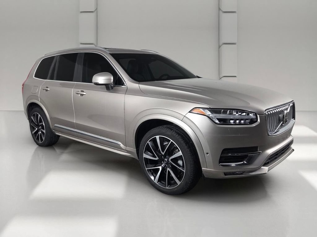 Used 2023 Volvo XC90 B6 Plus w/ Protection Package Premier AWD/4WD image 2