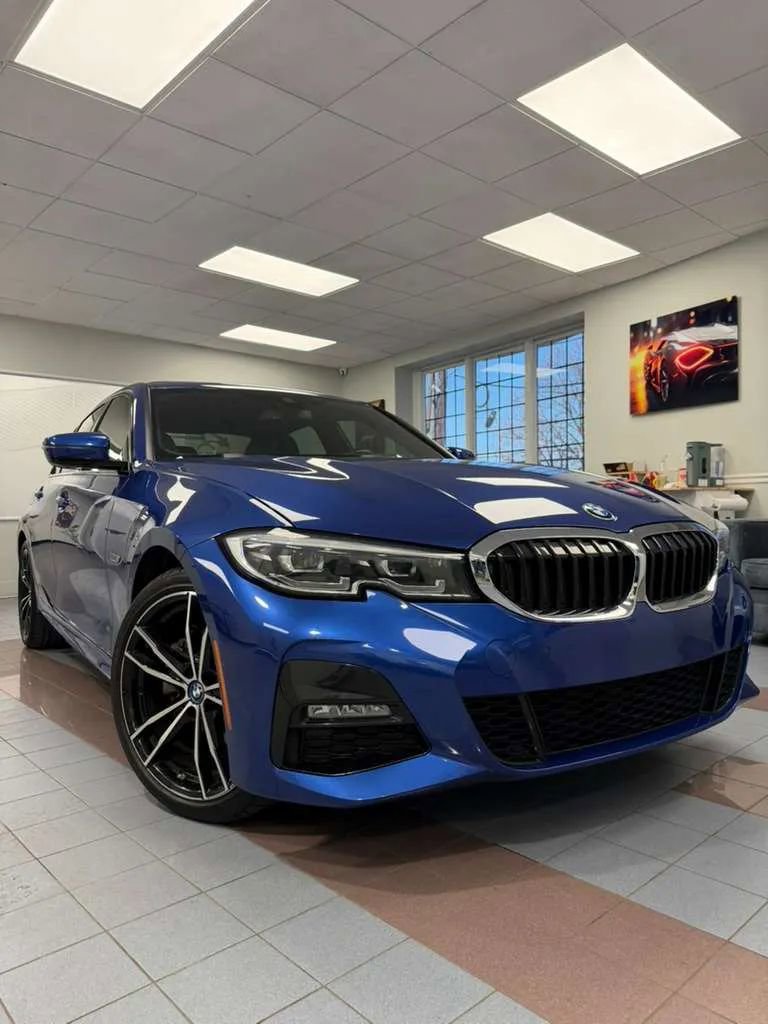 Used 2022 BMW 330e w/ M Sport Package image 1