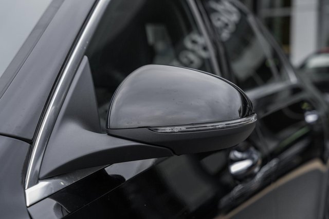 New 2025 Mercedes-Benz C 300 4MATIC Sedan image 14