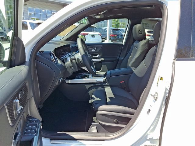 Used 2026 Mercedes-Benz GLB 250 4MATIC image 17