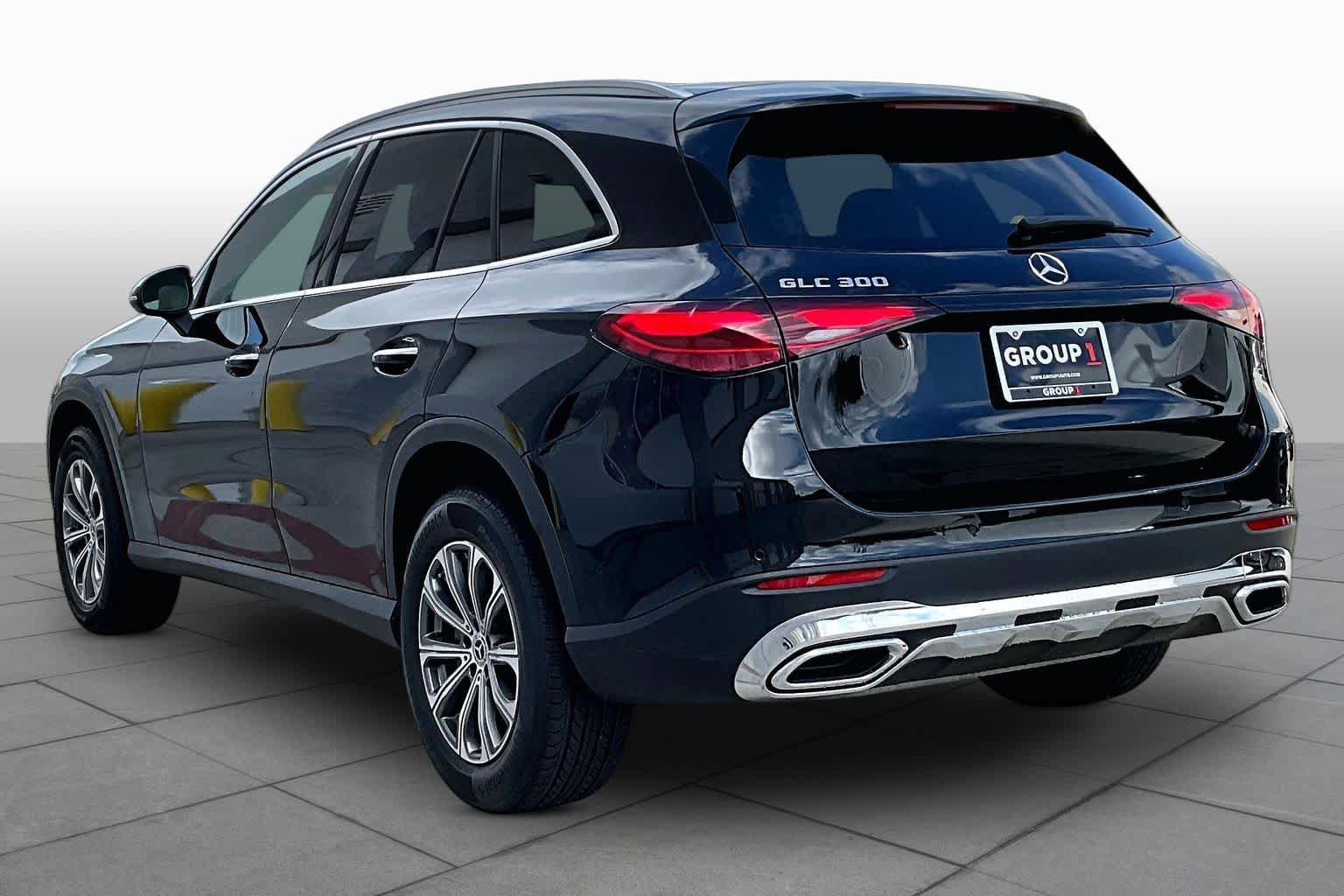 Used 2025 Mercedes-Benz GLC 300 image 12