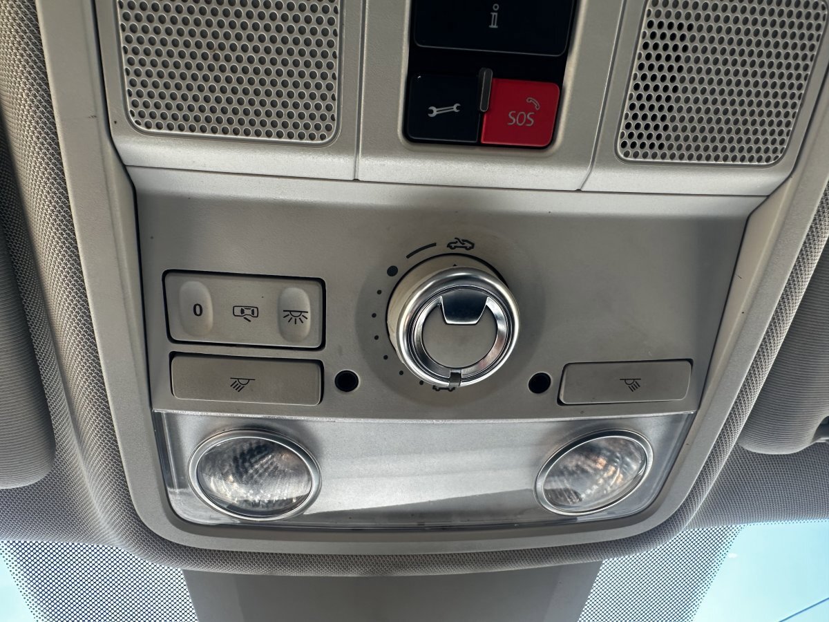 Used 2021 Volkswagen Passat 2.0T SE image 25