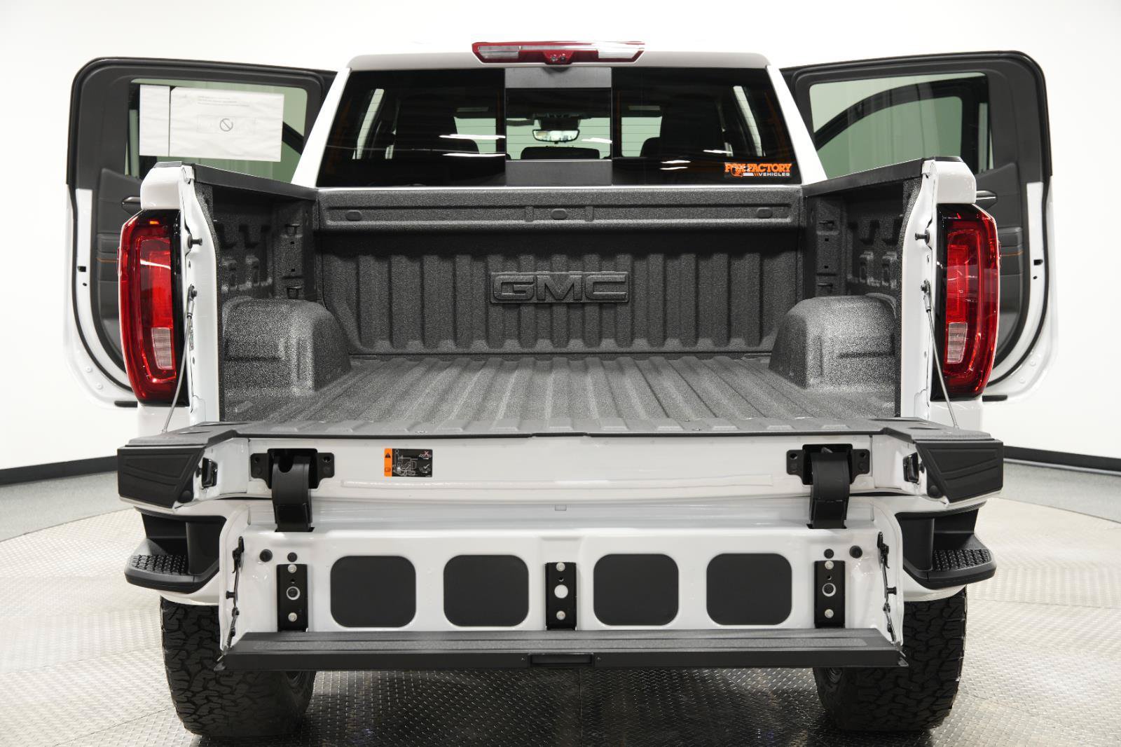 New 2026 GMC Sierra 1500 AT4 w/ AT4 Premium Package AWD/4WD image 15