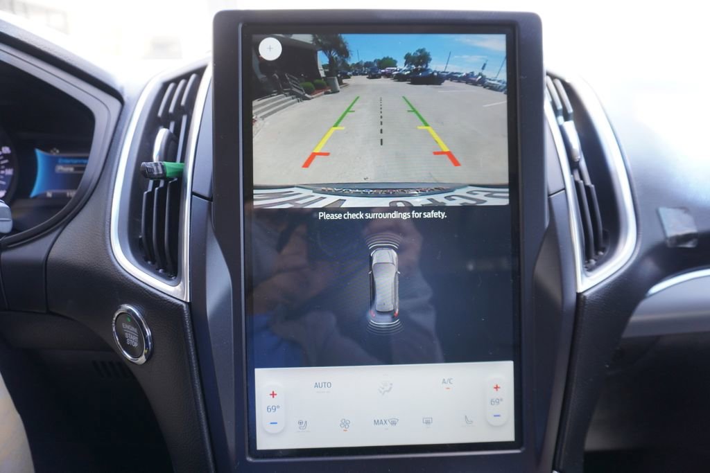 Used 2022 Ford Edge Titanium image 9