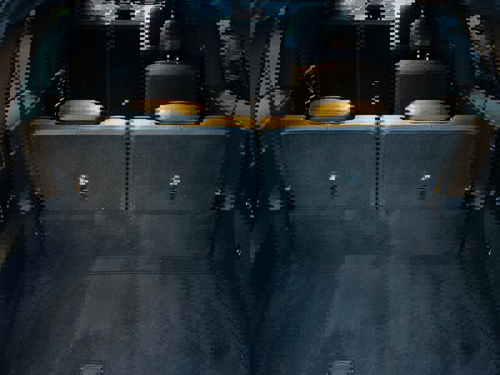 Used 2022 Mercedes-Benz GLS 450 4MATIC image 37