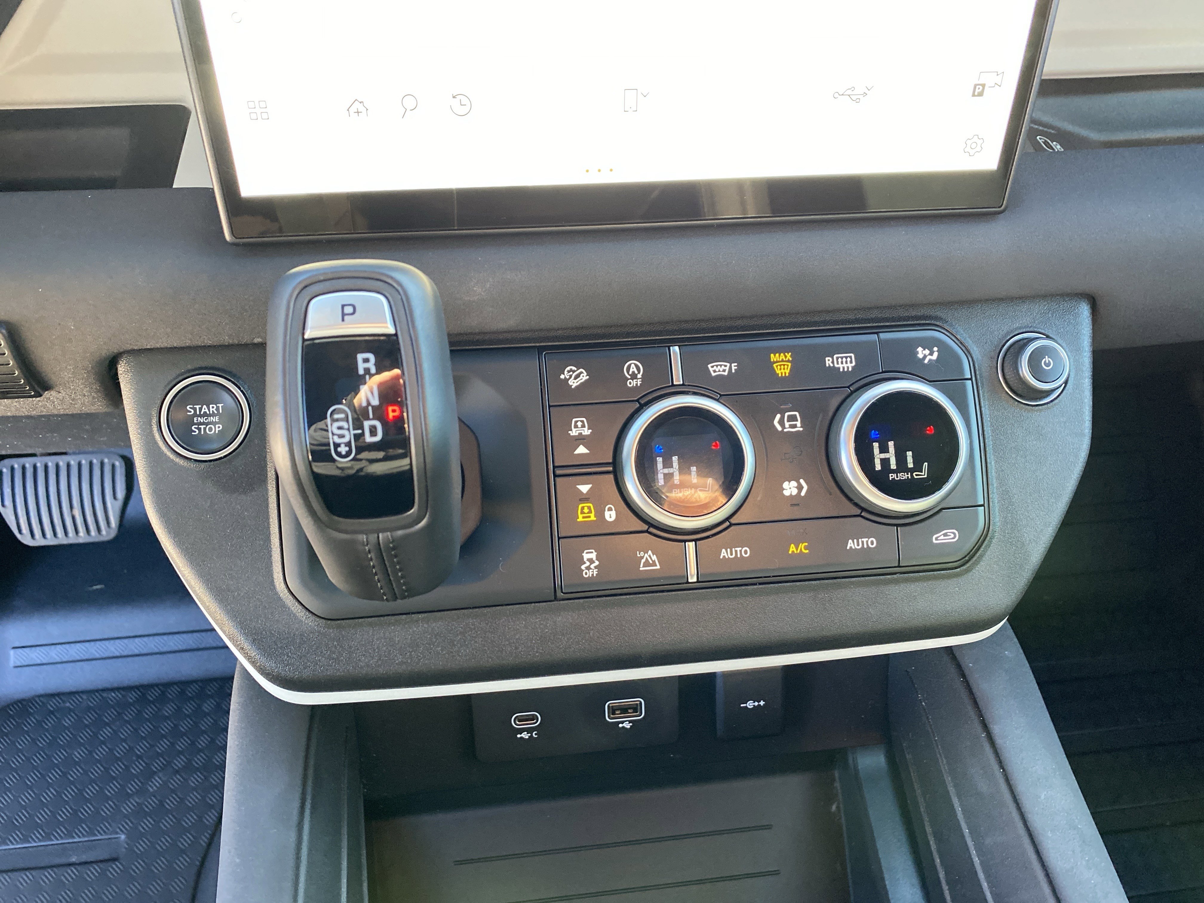 Used 2023 Land Rover Defender 130 X-Dynamic SE image 67