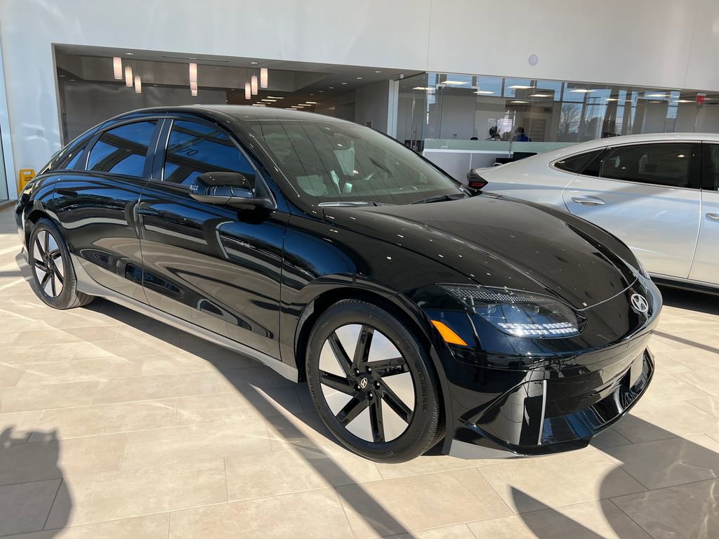 New 2025 Hyundai Ioniq 6 SE image 3