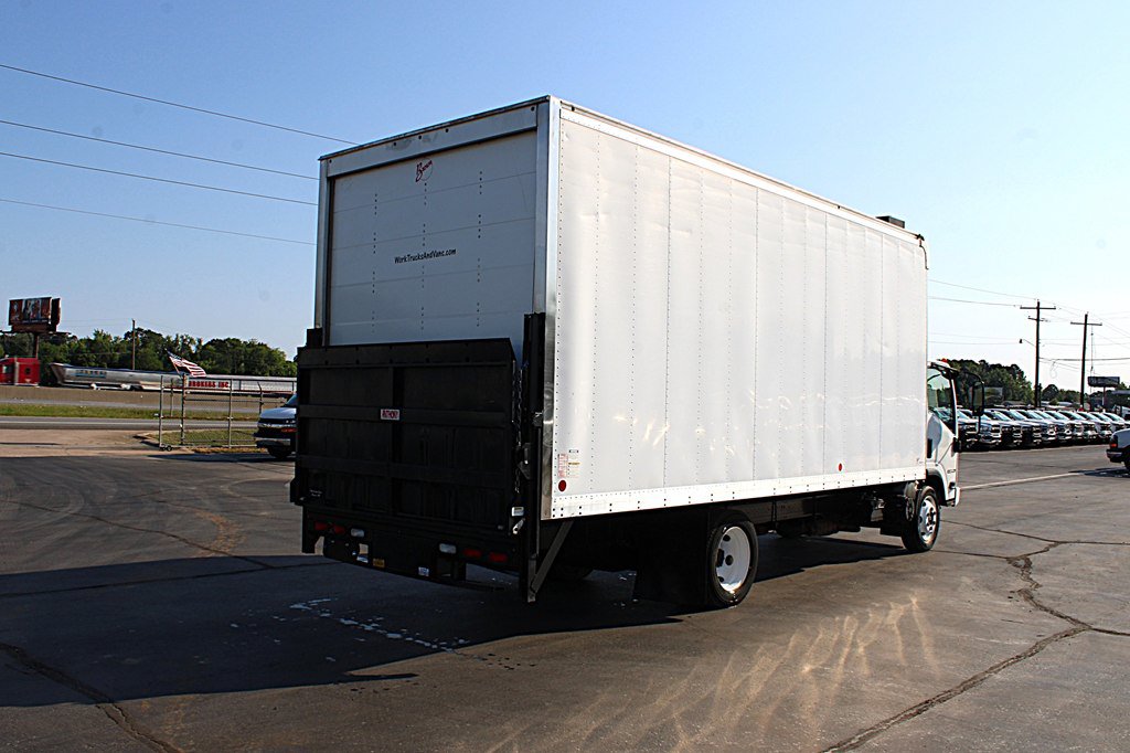 Used 2019 Isuzu NPR RWD image 5