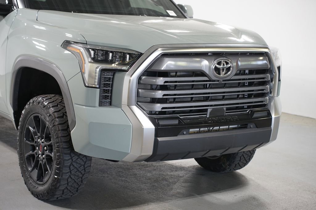 Used 2025 Toyota Tundra Limited AWD/4WD image 4