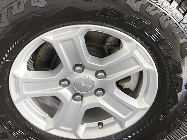 Used 2018 Jeep Wrangler Sport AWD/4WD image 29