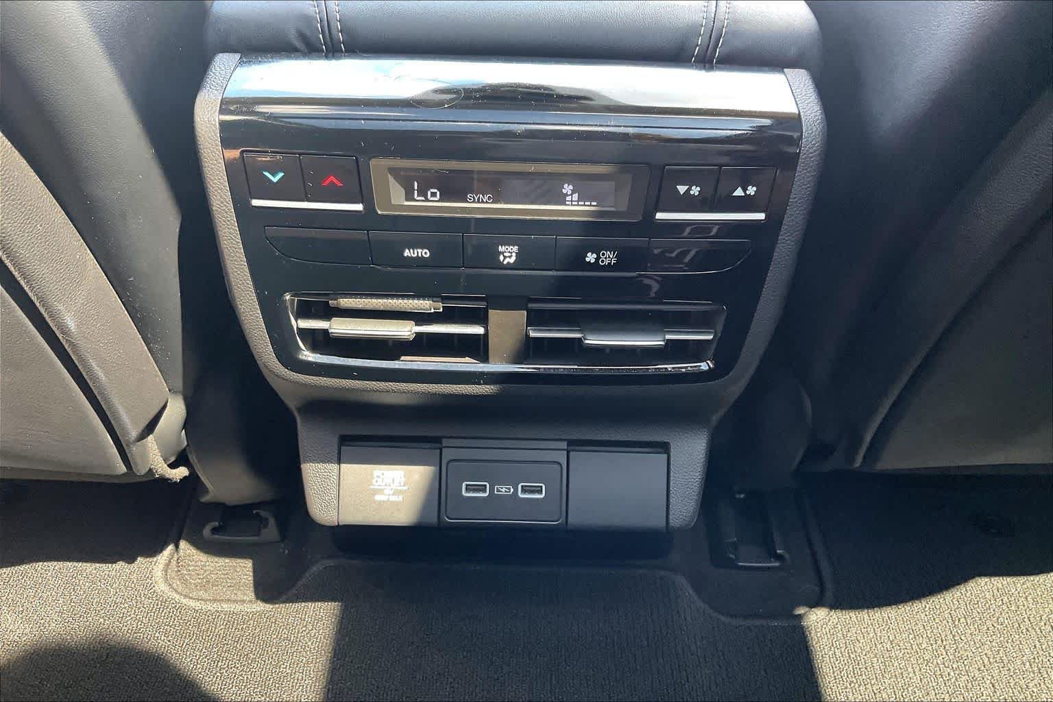 Used 2022 Acura MDX w/ Technology Package AWD/4WD image 34
