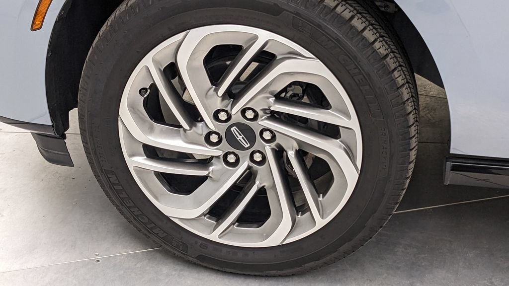 Used 2026 Lincoln Navigator L Reserve AWD/4WD image 5