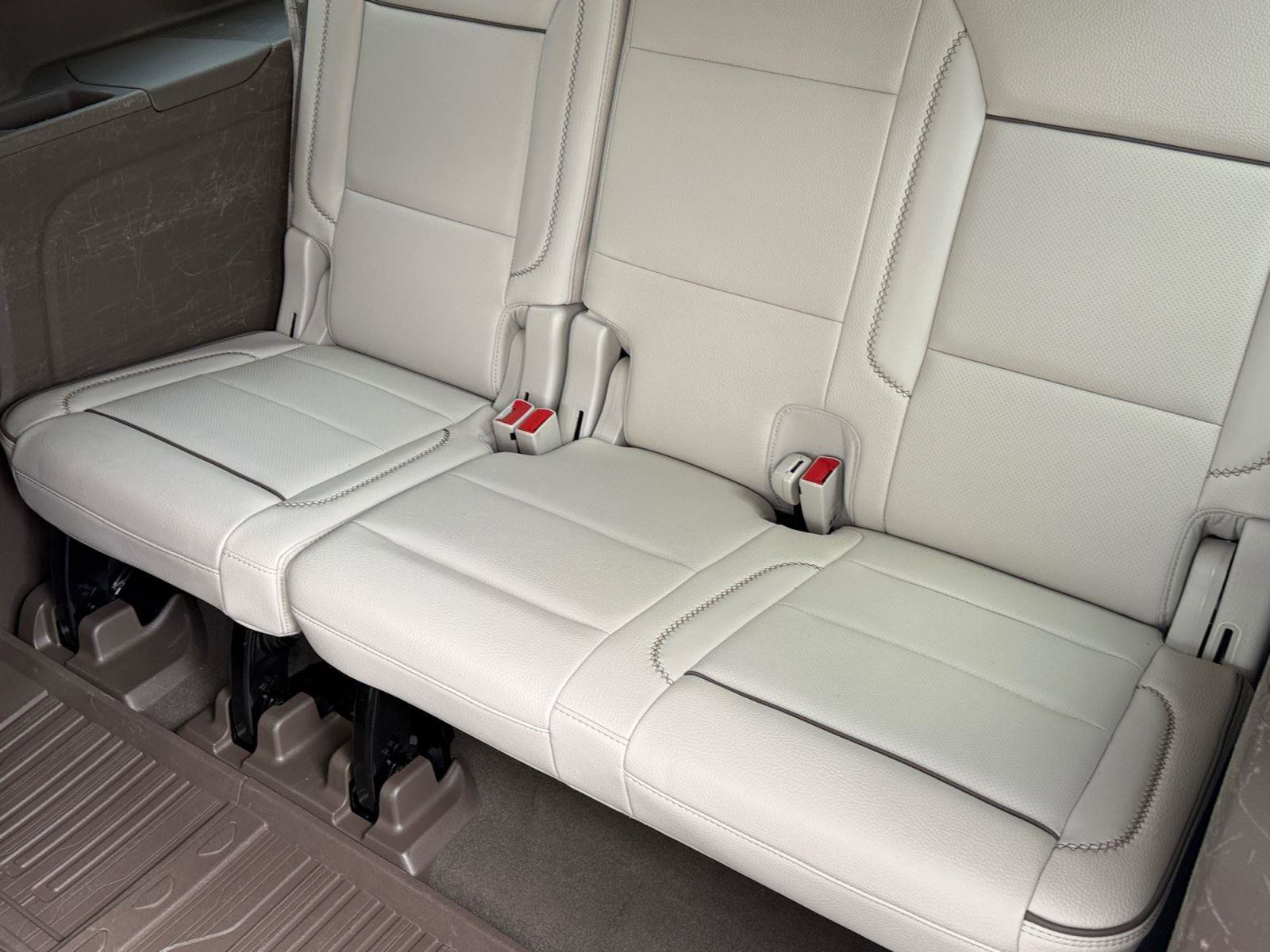 Used 2022 GMC Yukon XL Denali w/ Denali Premium Package RWD image 45