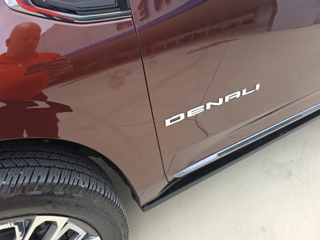 Certified 2023 GMC Yukon XL Denali Ultimate AWD/4WD image 6