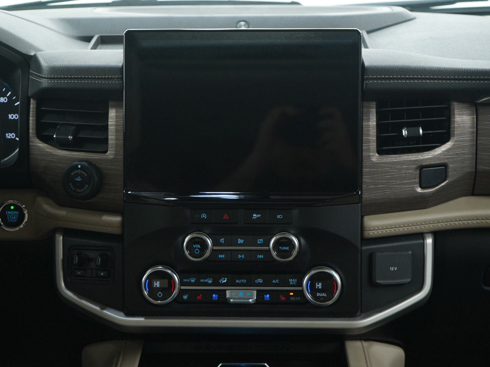 Used 2023 Ford Expedition Max Limited image 19