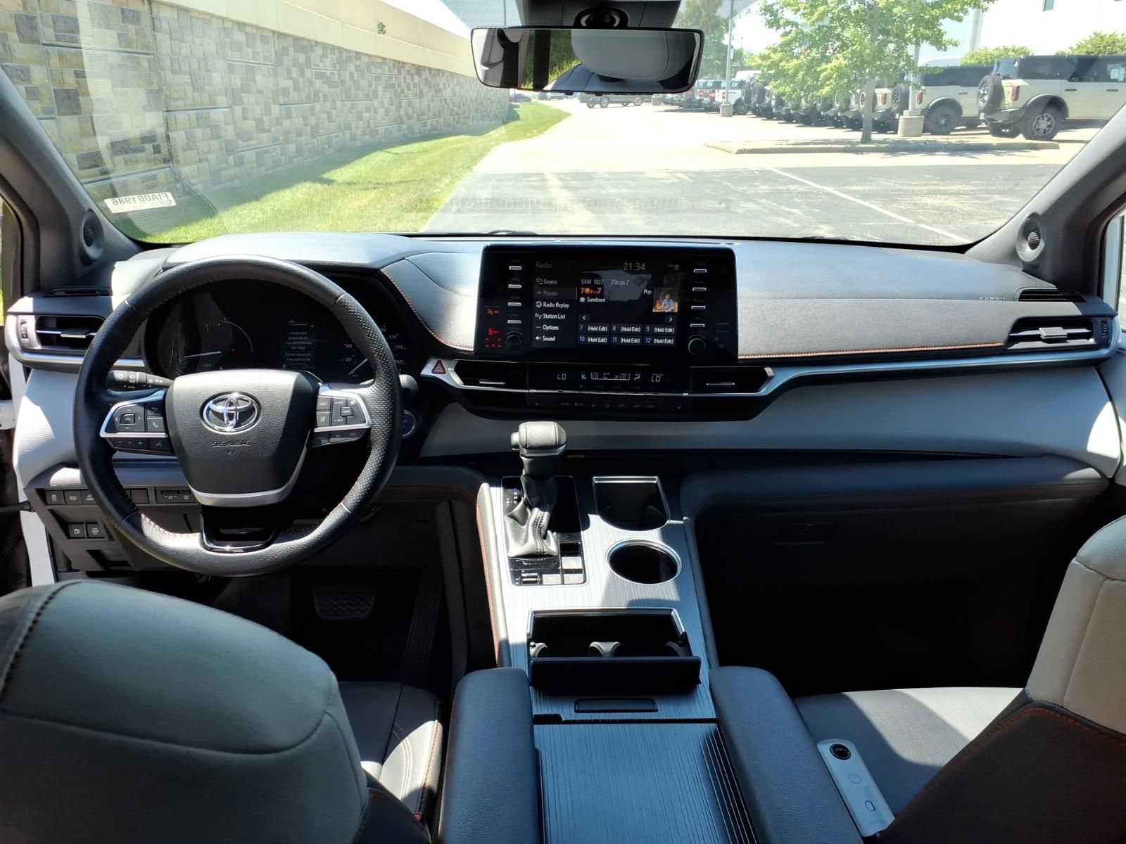 Used 2021 Toyota Sienna XSE AWD/4WD image 36