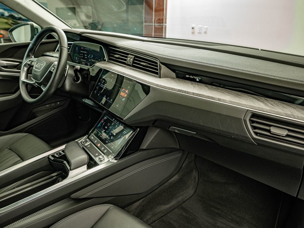 Used 2021 Audi e-tron Premium w/ Convenience Plus Package AWD/4WD image 35