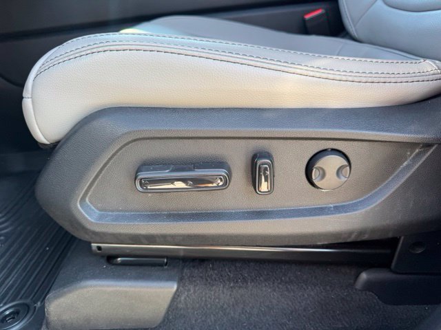 Used 2025 Honda Pilot Touring image 25