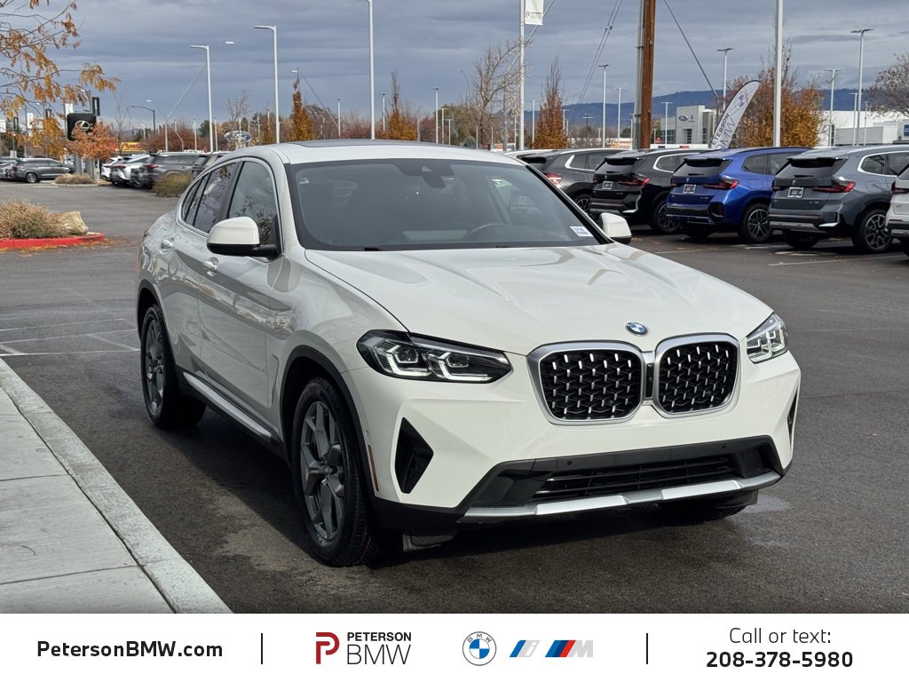 Used 2023 BMW X4 xDrive30i w/ Premium Package image 9