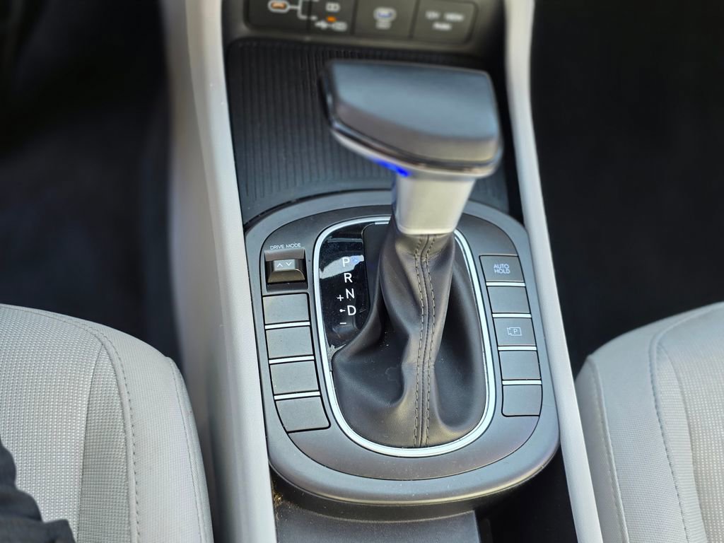 Certified 2025 Hyundai Kona SEL FWD image 32