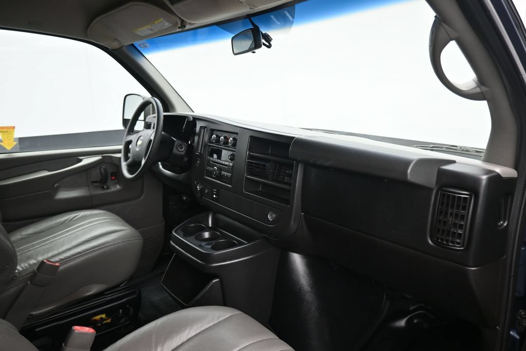 Used 2014 Chevrolet Express 3500 LS RWD image 42
