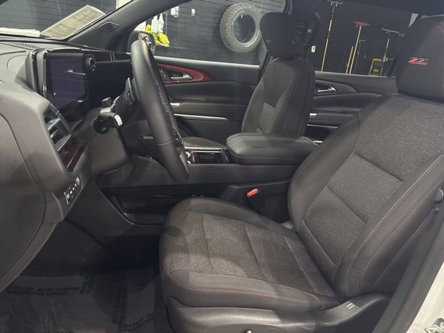 Used 2024 Chevrolet Traverse Z71 w/ Enhanced Driving Package image 15