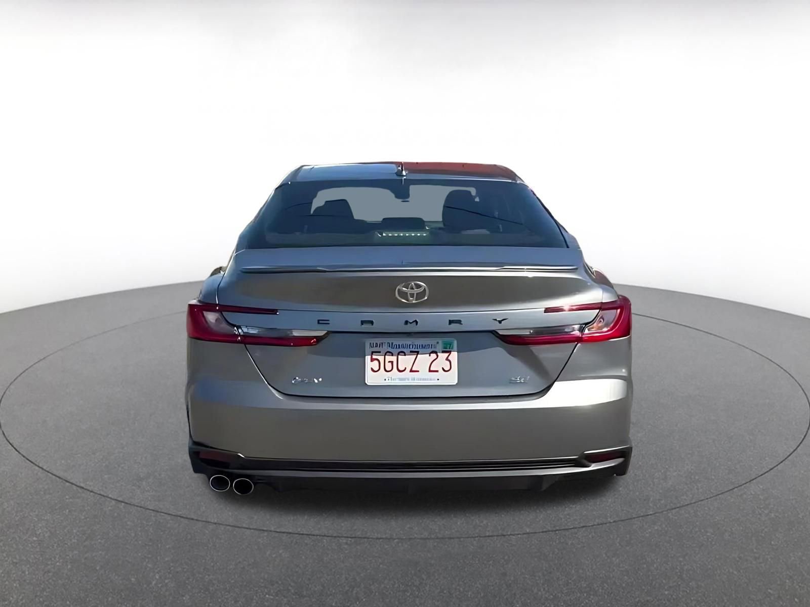 Used 2025 Toyota Camry SE FWD image 12