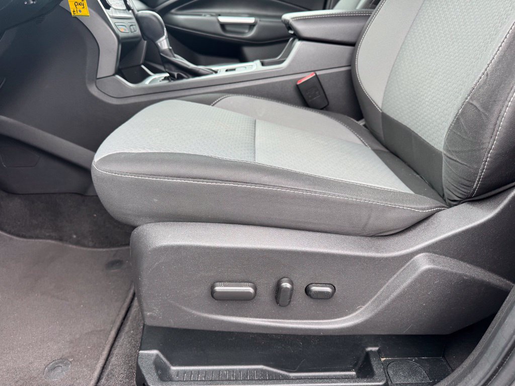 Used 2017 Ford Escape SE w/ SE Cold Weather Package FWD image 6