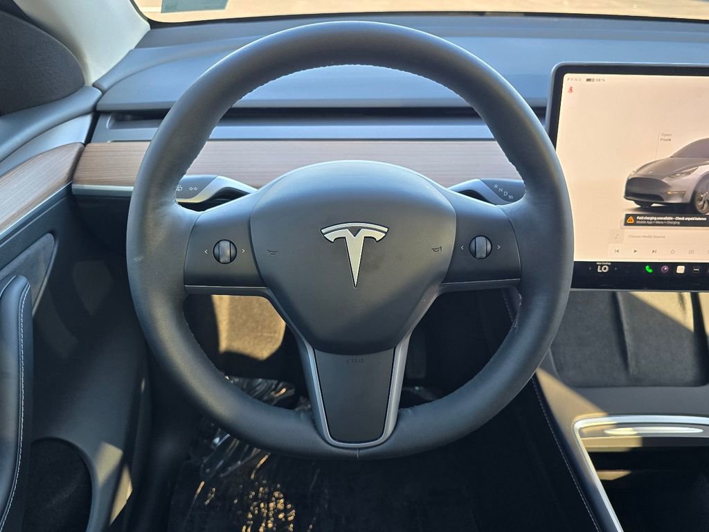 Used 2025 Tesla Model Y Long Range AWD/4WD image 25