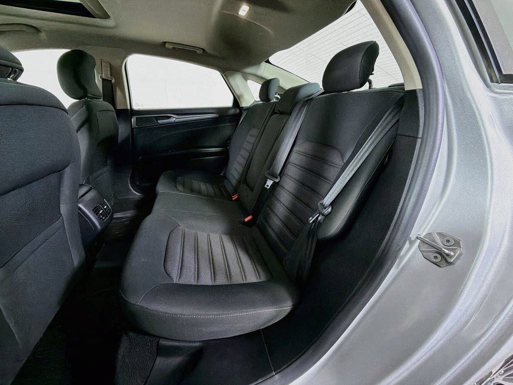 Used 2019 Ford Fusion SE AWD/4WD image 19