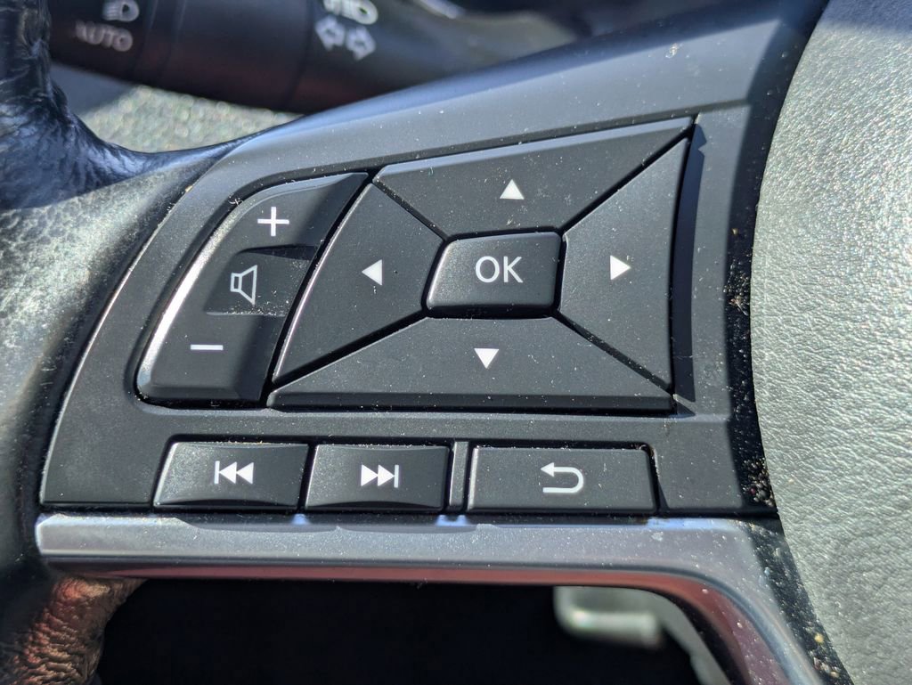 Used 2019 Nissan Rogue SV w/ Premium Package image 27