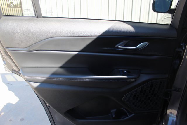 Used 2023 Jeep Grand Cherokee L Laredo image 18