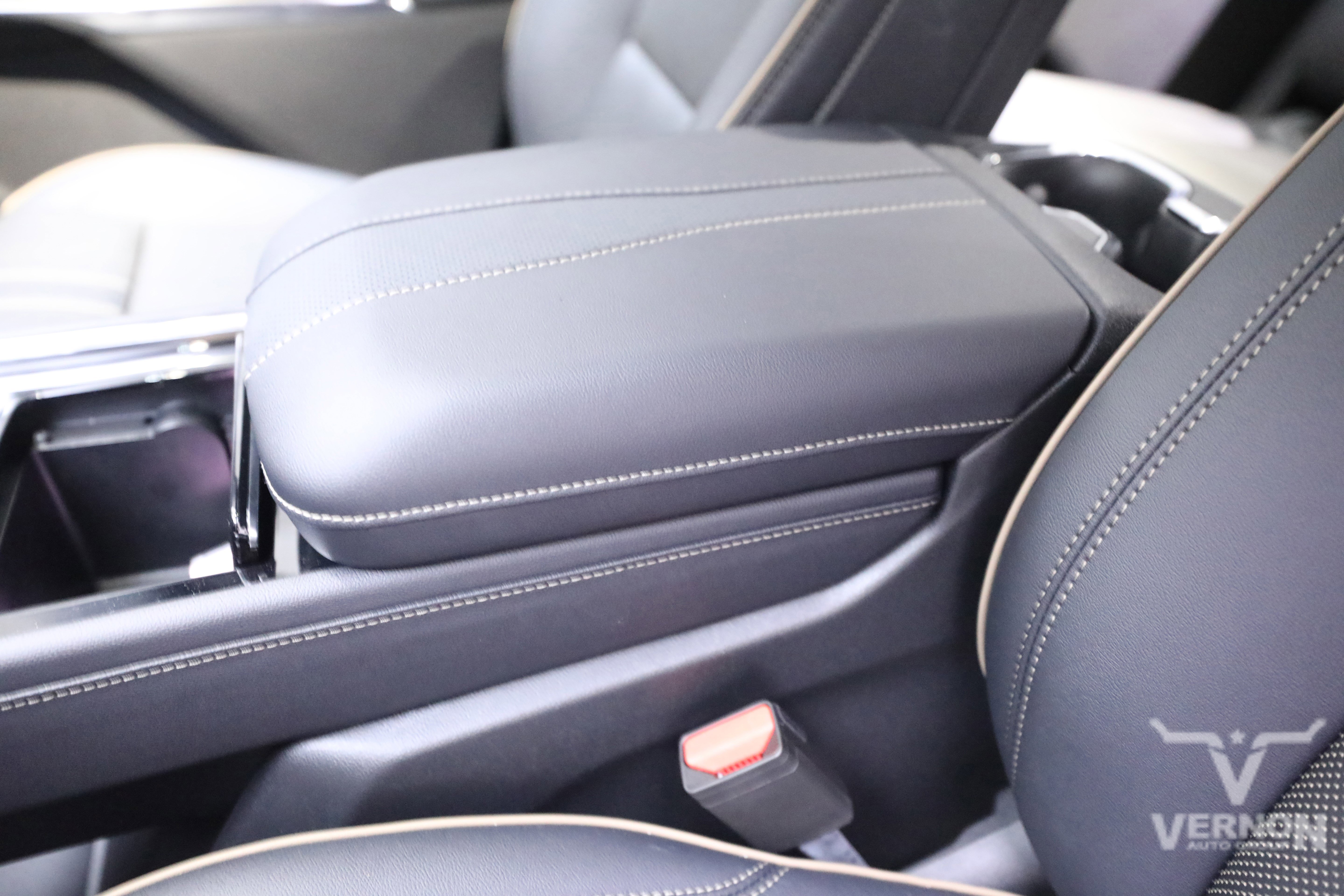 New 2026 Chevrolet Traverse High Country w/ LPO, Floor Liner Package image 16