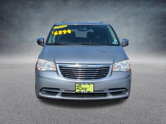 Used 2014 Chrysler Town & Country Touring-L w/ Driver Convenience Group image 4
